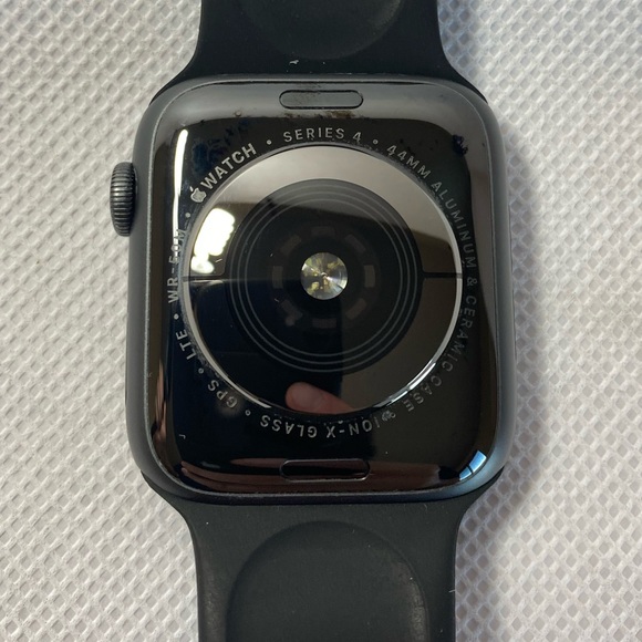 Apple Watch series 4 44mm Cellular + GPS - Picture 7 of 12